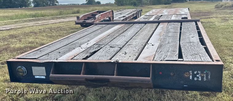 image for item ER2460 2001 Atoka Lowboy  drop deck oilfield trailer 