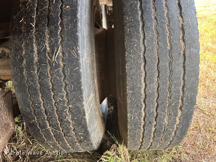 image for item ER2460 2001 Atoka Lowboy  drop deck oilfield trailer 