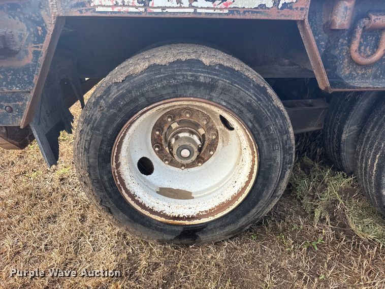 image for item ER2460 2001 Atoka Lowboy  drop deck oilfield trailer 