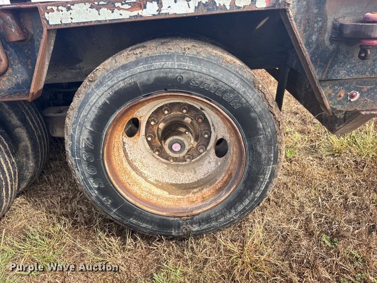 image for item ER2460 2001 Atoka Lowboy  drop deck oilfield trailer 