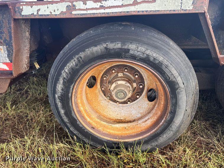 image for item ER2460 2001 Atoka Lowboy  drop deck oilfield trailer 