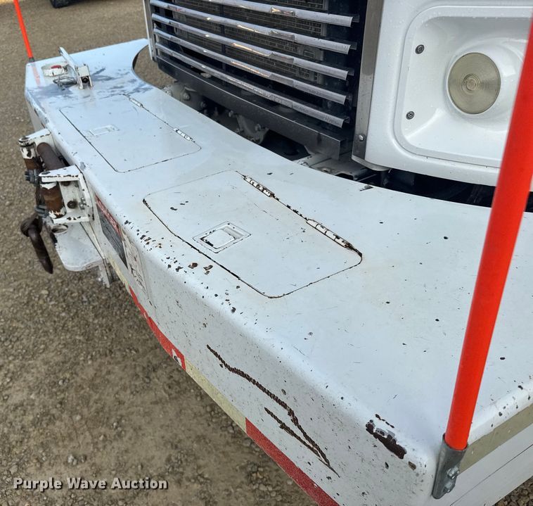 image for item ER2470 2006 Freightliner Business Class M2 bucket truck