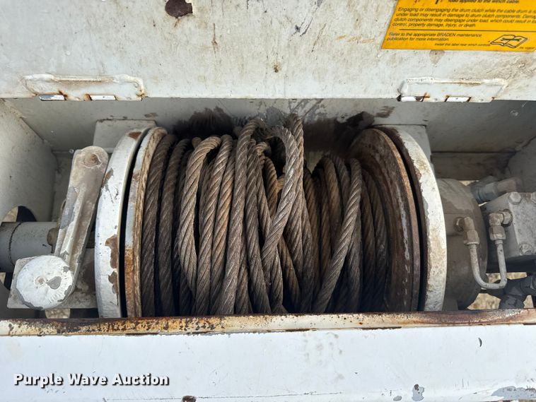 image for item ER2470 2006 Freightliner Business Class M2 bucket truck