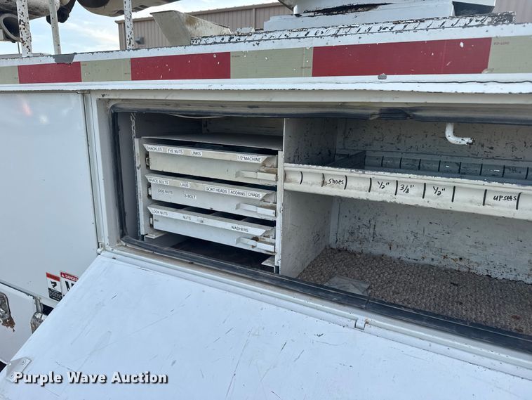 image for item ER2470 2006 Freightliner Business Class M2 bucket truck