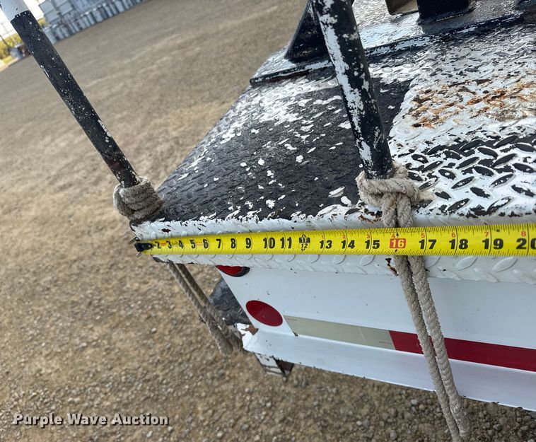 image for item ER2470 2006 Freightliner Business Class M2 bucket truck