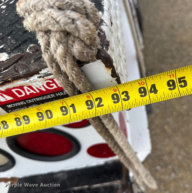 image for item ER2470 2006 Freightliner Business Class M2 bucket truck