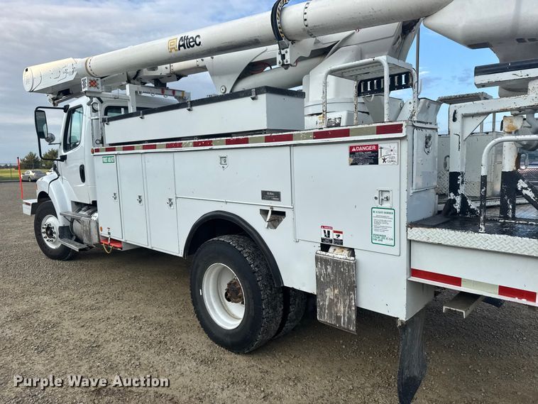 image for item ER2470 2006 Freightliner Business Class M2 bucket truck