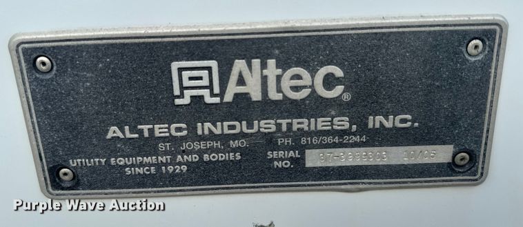 image for item ER2470 2006 Freightliner Business Class M2 bucket truck