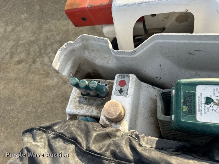 image for item ER2470 2006 Freightliner Business Class M2 bucket truck