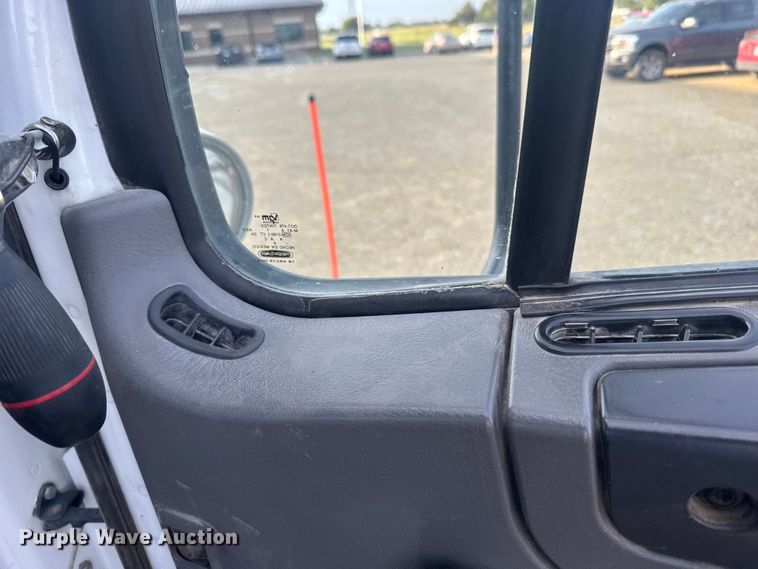 image for item ER2470 2006 Freightliner Business Class M2 bucket truck