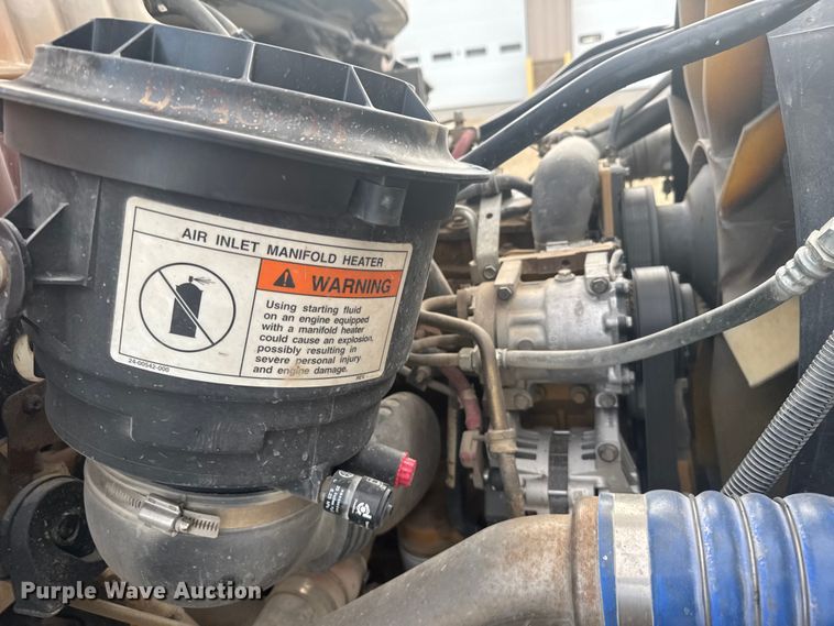 image for item ER2470 2006 Freightliner Business Class M2 bucket truck