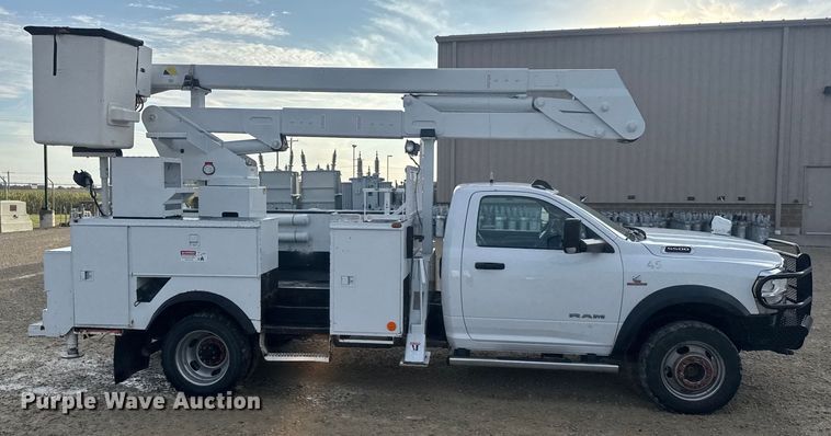 CAMIóN CON CANASTILLA 2019 RAM ETI