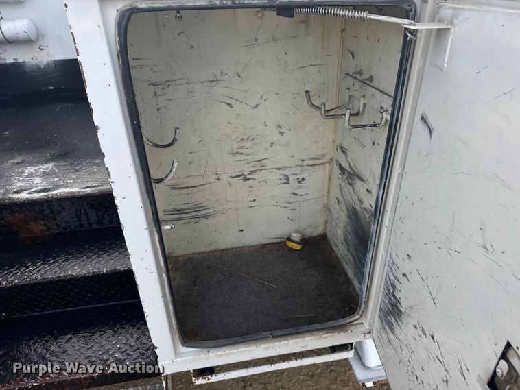 image for item ER2471 2019 Dodge Ram 5500 bucket truck