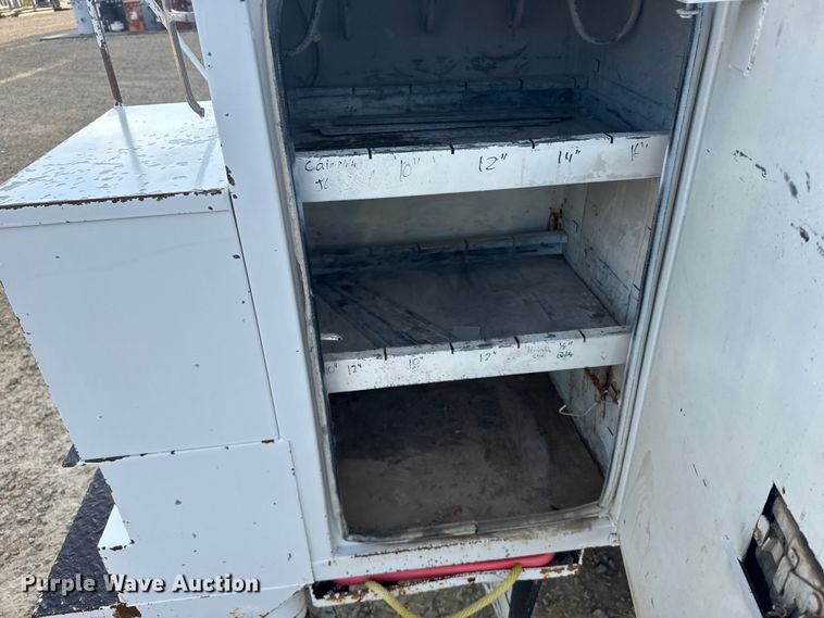 image for item ER2471 2019 Dodge Ram 5500 bucket truck