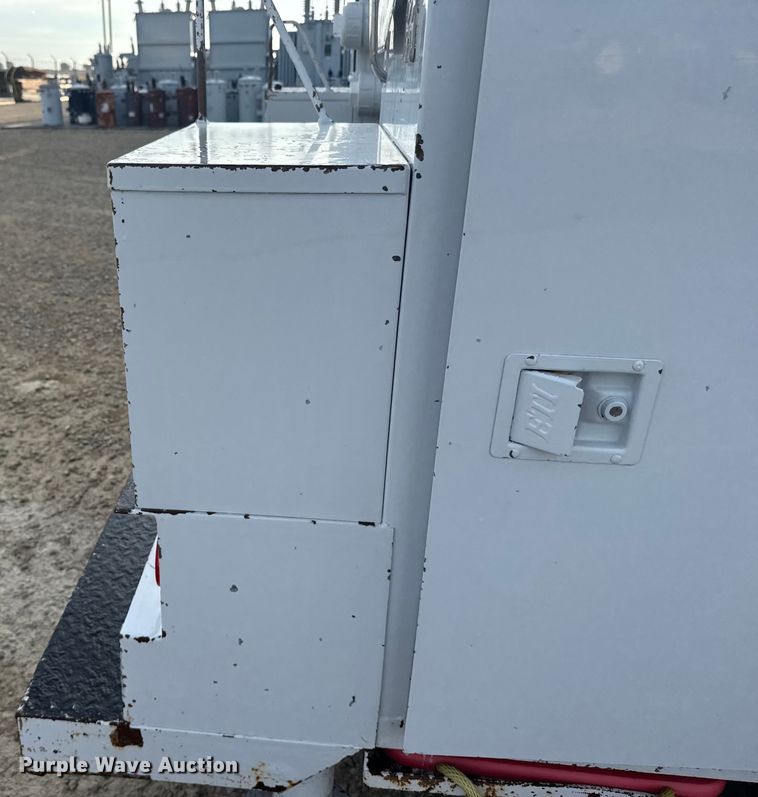 image for item ER2471 2019 Dodge Ram 5500 bucket truck