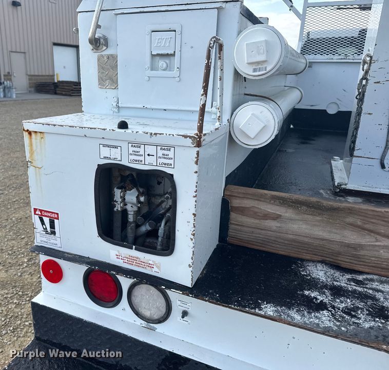 image for item ER2471 2019 Dodge Ram 5500 bucket truck