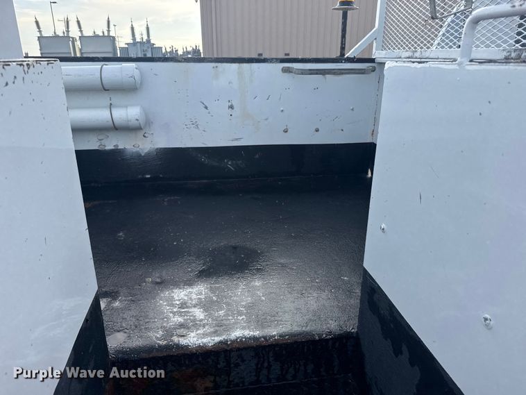 image for item ER2471 2019 Dodge Ram 5500 bucket truck