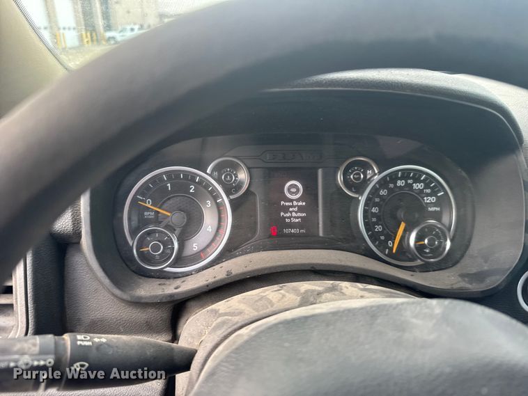 image for item ER2471 2019 Dodge Ram 5500 bucket truck