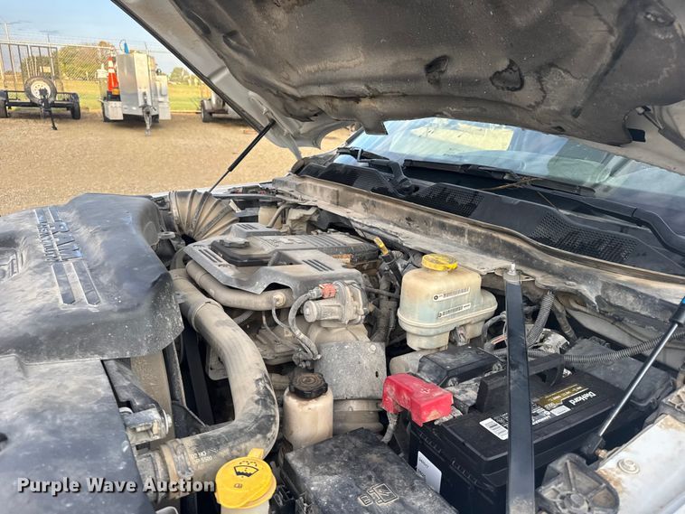 image for item ER2471 2019 Dodge Ram 5500 bucket truck