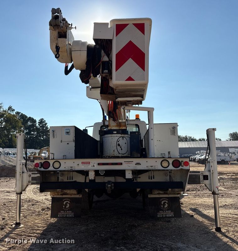 image for item ET7090 2016 International 4300  bucket truck