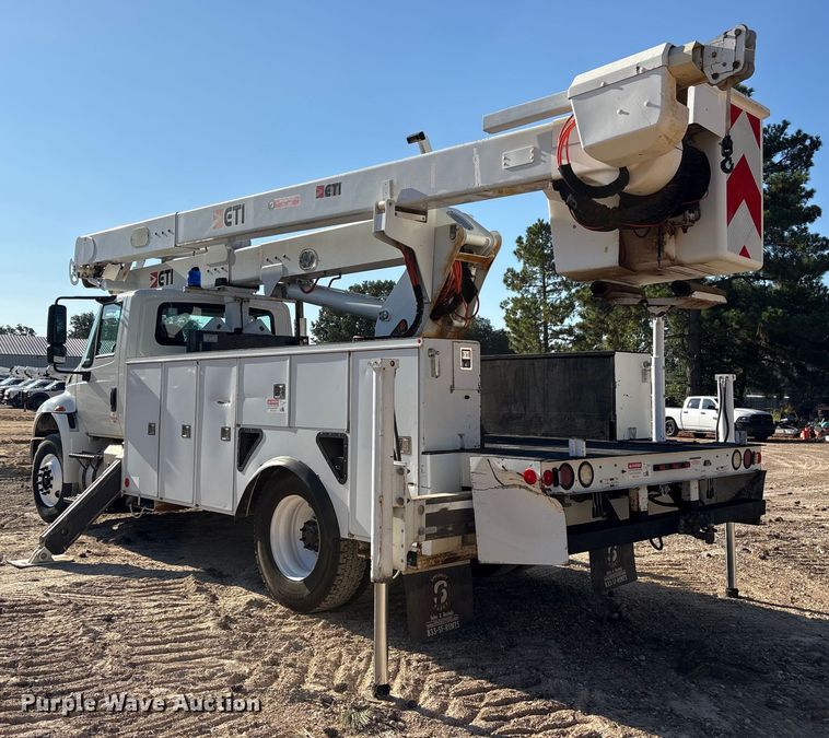 image for item ET7090 2016 International 4300  bucket truck