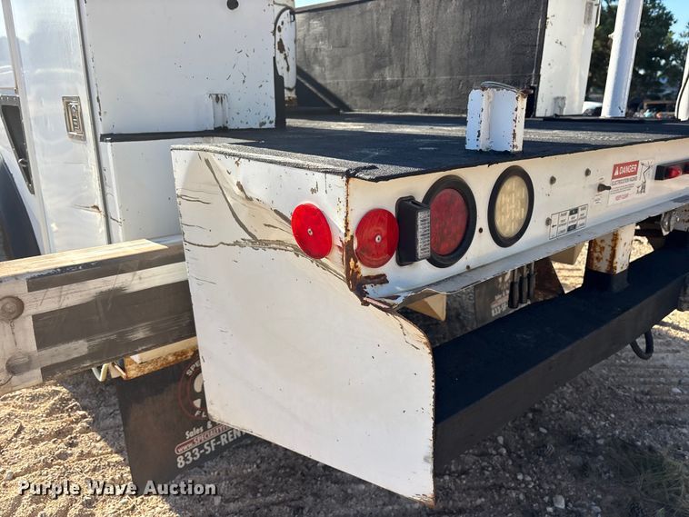 image for item ET7090 2016 International 4300  bucket truck