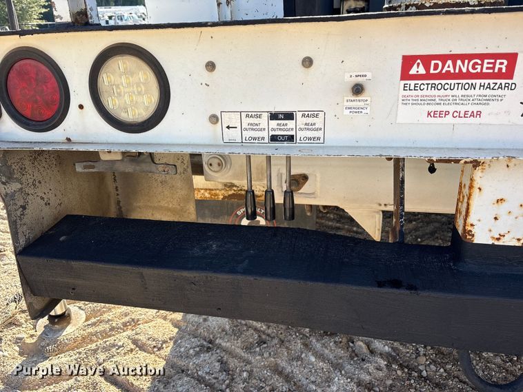 image for item ET7090 2016 International 4300  bucket truck