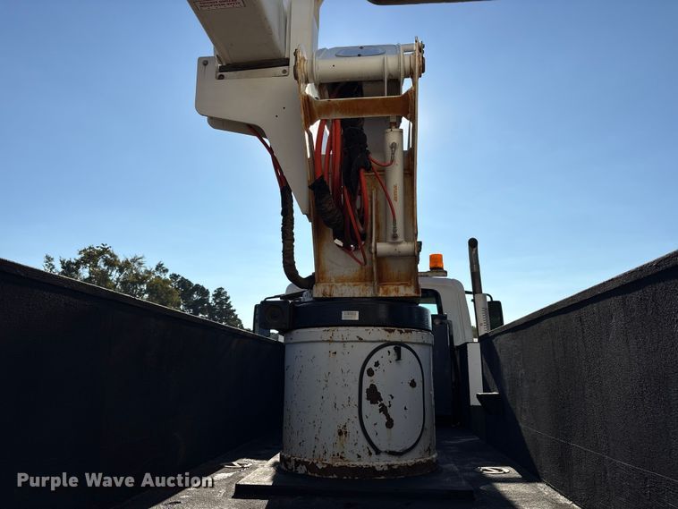 image for item ET7090 2016 International 4300  bucket truck