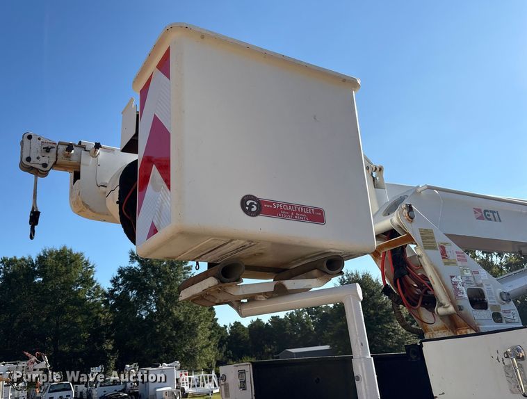 image for item ET7090 2016 International 4300  bucket truck