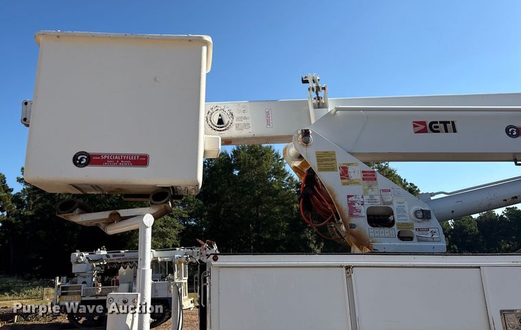 image for item ET7090 2016 International 4300  bucket truck