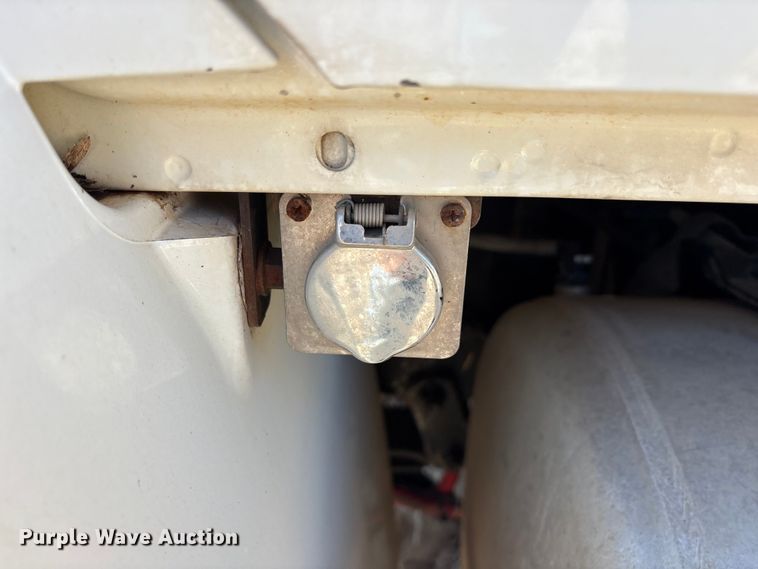 image for item ET7090 2016 International 4300  bucket truck