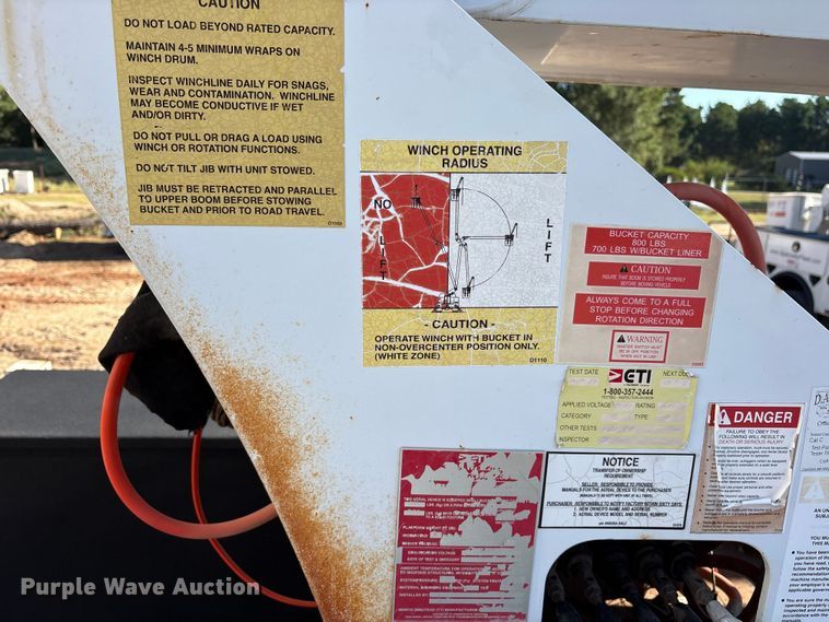 image for item ET7090 2016 International 4300  bucket truck