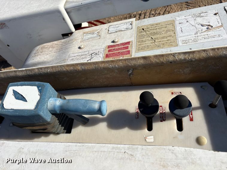 image for item ET7090 2016 International 4300  bucket truck