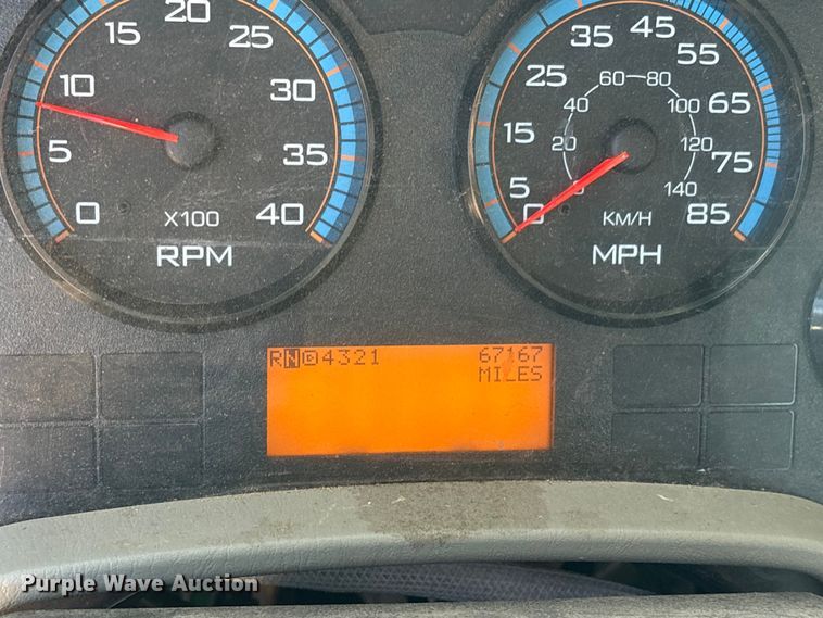 image for item ET7090 2016 International 4300  bucket truck