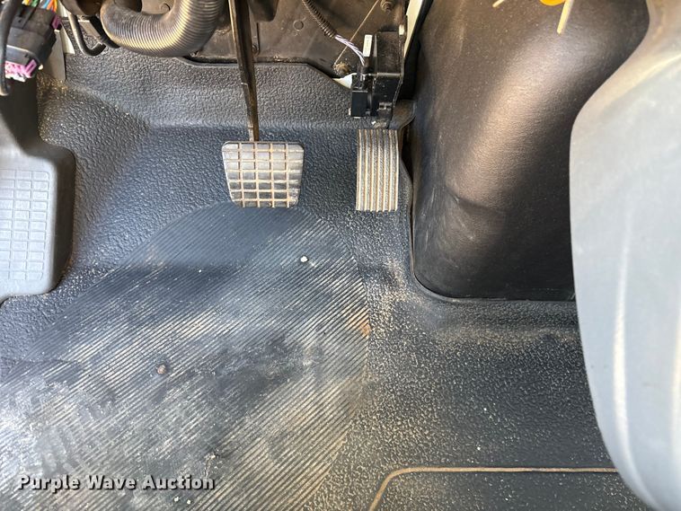 image for item ET7090 2016 International 4300  bucket truck