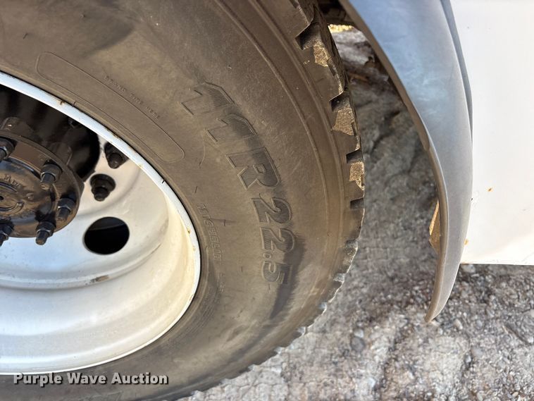 image for item ET7090 2016 International 4300  bucket truck