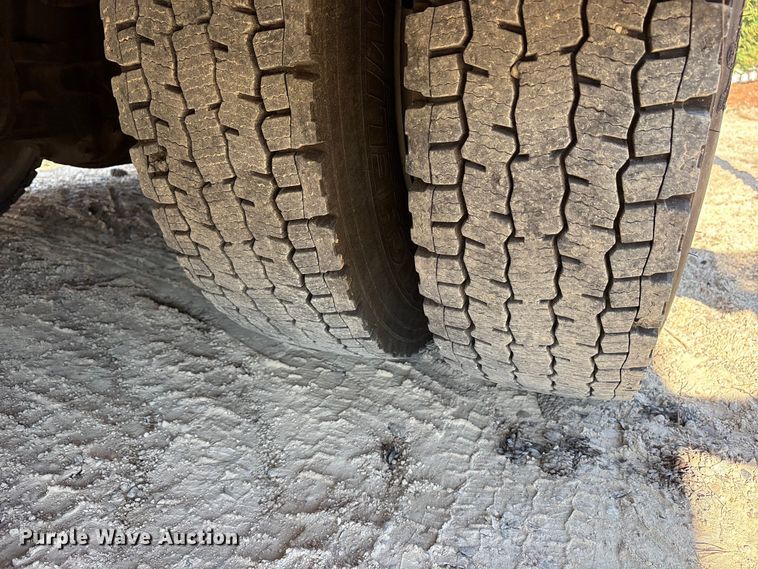 image for item ET7090 2016 International 4300  bucket truck