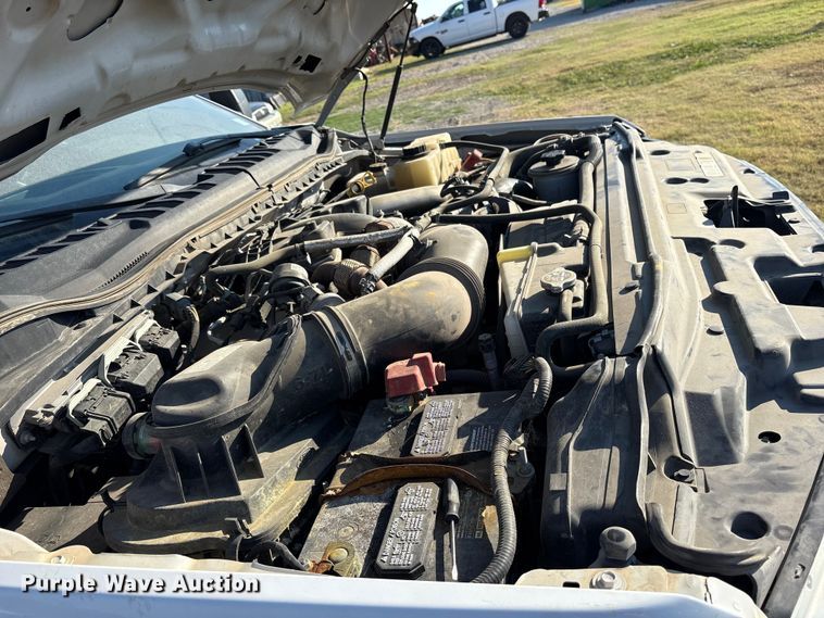 image for item ET7096 2019 Ford F450 Super Duty XL Crew Cab truck cab and chassis