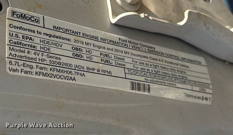 image for item ET7096 2019 Ford F450 Super Duty XL Crew Cab truck cab and chassis