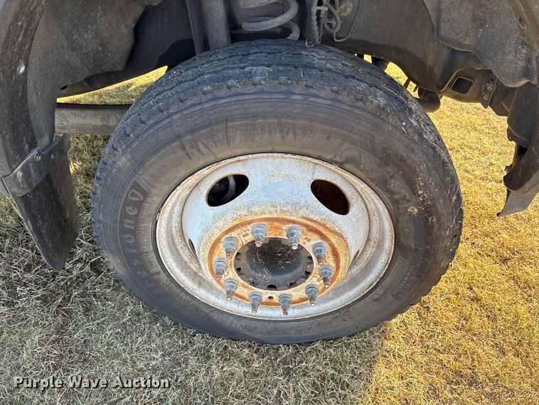 image for item ET7096 2019 Ford F450 Super Duty XL Crew Cab truck cab and chassis