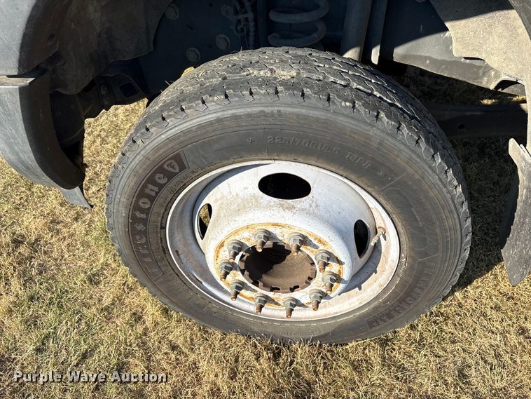 image for item ET7096 2019 Ford F450 Super Duty XL Crew Cab truck cab and chassis