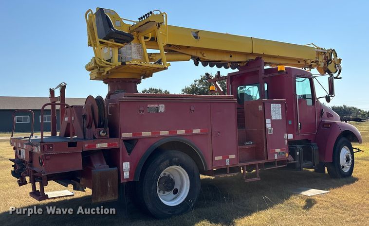 image for item ET7098 2005 Kenworth T300 digger derrick truck