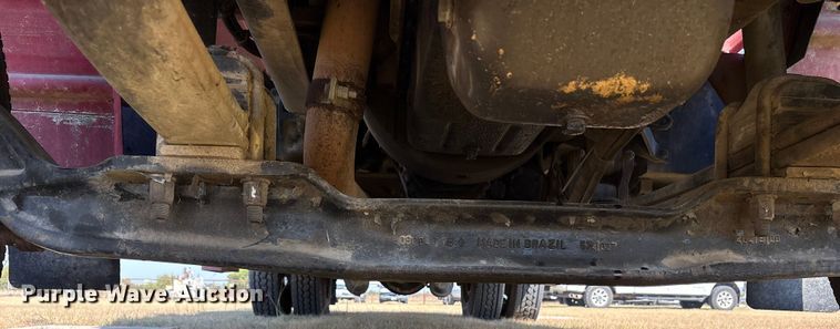 image for item ET7098 2005 Kenworth T300 digger derrick truck