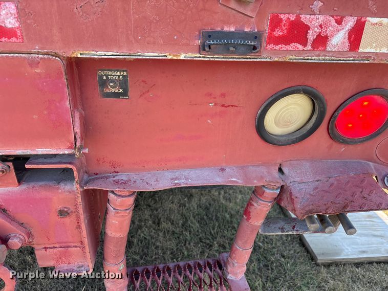 image for item ET7098 2005 Kenworth T300 digger derrick truck