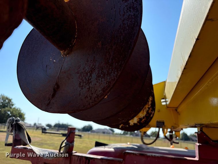 image for item ET7098 2005 Kenworth T300 digger derrick truck