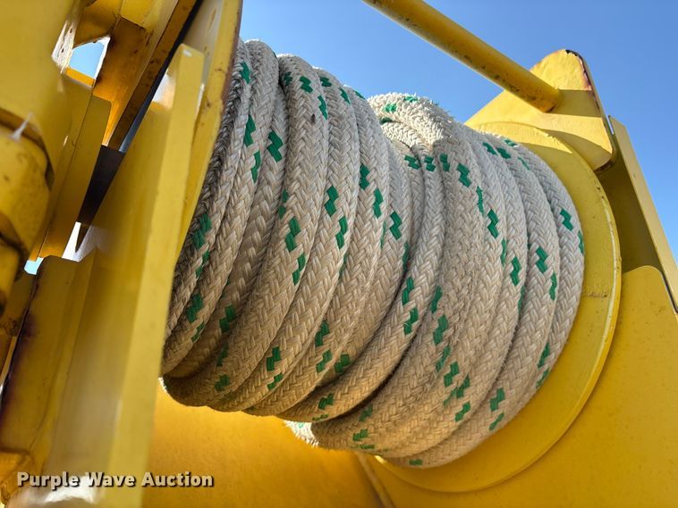 image for item ET7098 2005 Kenworth T300 digger derrick truck