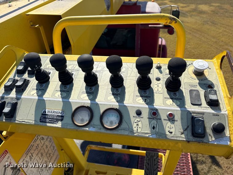 image for item ET7098 2005 Kenworth T300 digger derrick truck