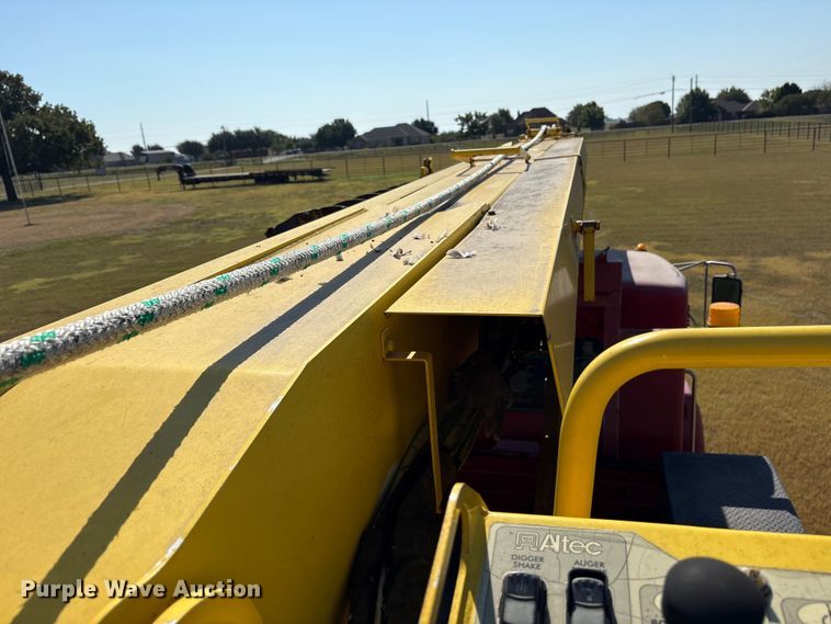 image for item ET7098 2005 Kenworth T300 digger derrick truck