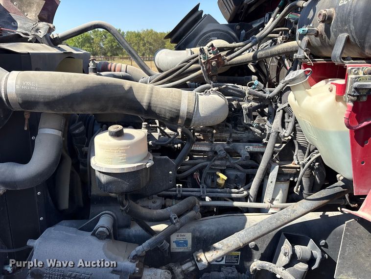 image for item ET7098 2005 Kenworth T300 digger derrick truck