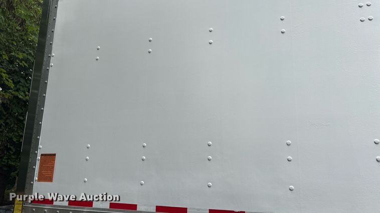 image for item ET8518 2017 Hino 268 box truck